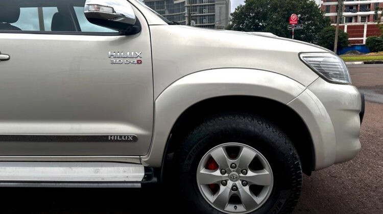 T. Hilux D/C 4×2 SRV