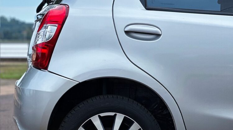 T. Etios Aut