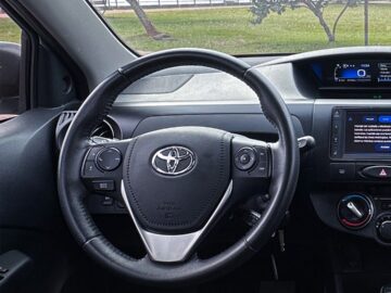 T. Etios Aut