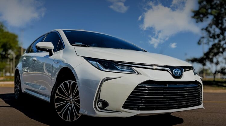 T. Corolla Altis HV