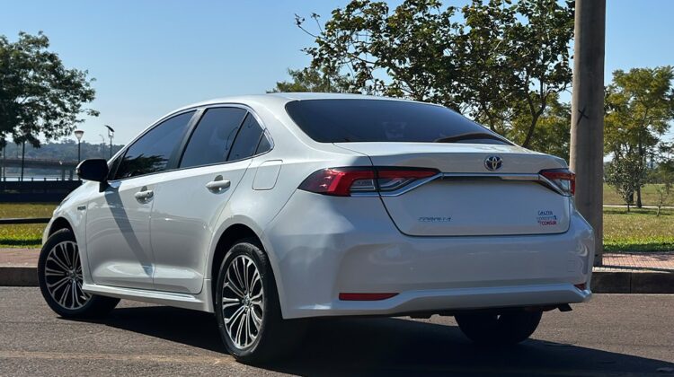 T. Corolla Altis HV