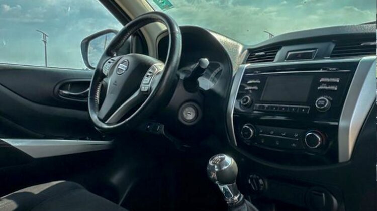 Nissan Frontier 4×4 mec