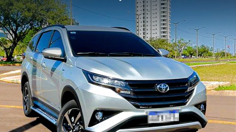 TOYOTA RUSH AUT