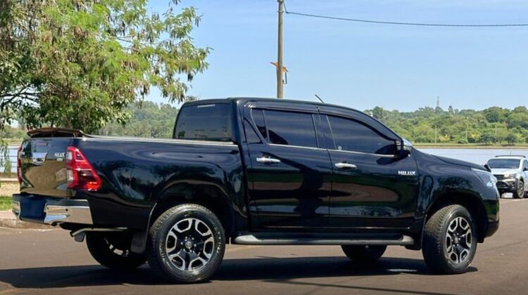 T. Hilux D/C 4×4 Limited
