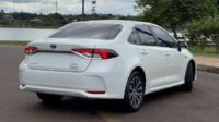 T. Corolla Sedan