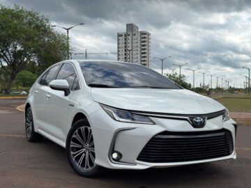 T. Corolla Sedan