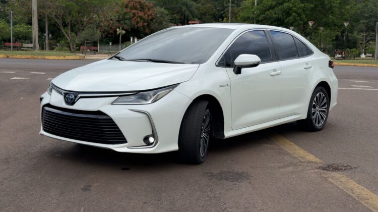 T. Corolla Sedan