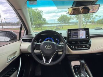 T. Corolla Sedan