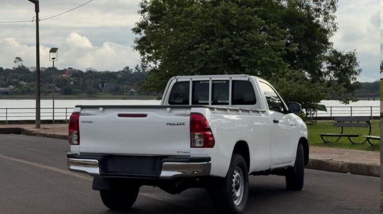 T. Hilux C/S 4×4 2025