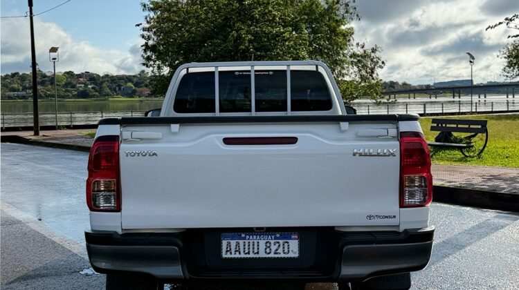 T. Hilux C/S 4×4 2025
